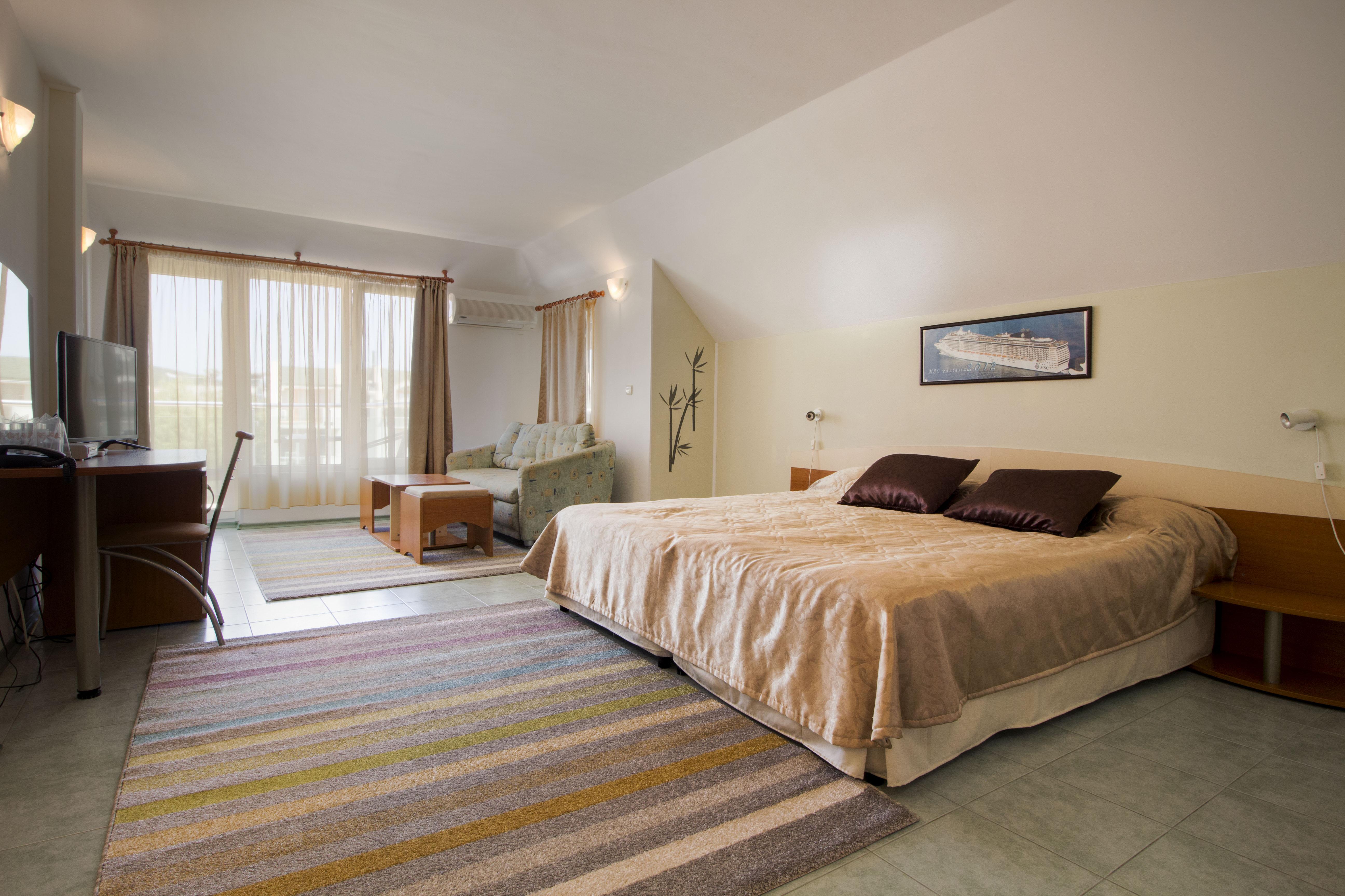 Family Hotel Venera Sveti Vlas Bagian luar foto