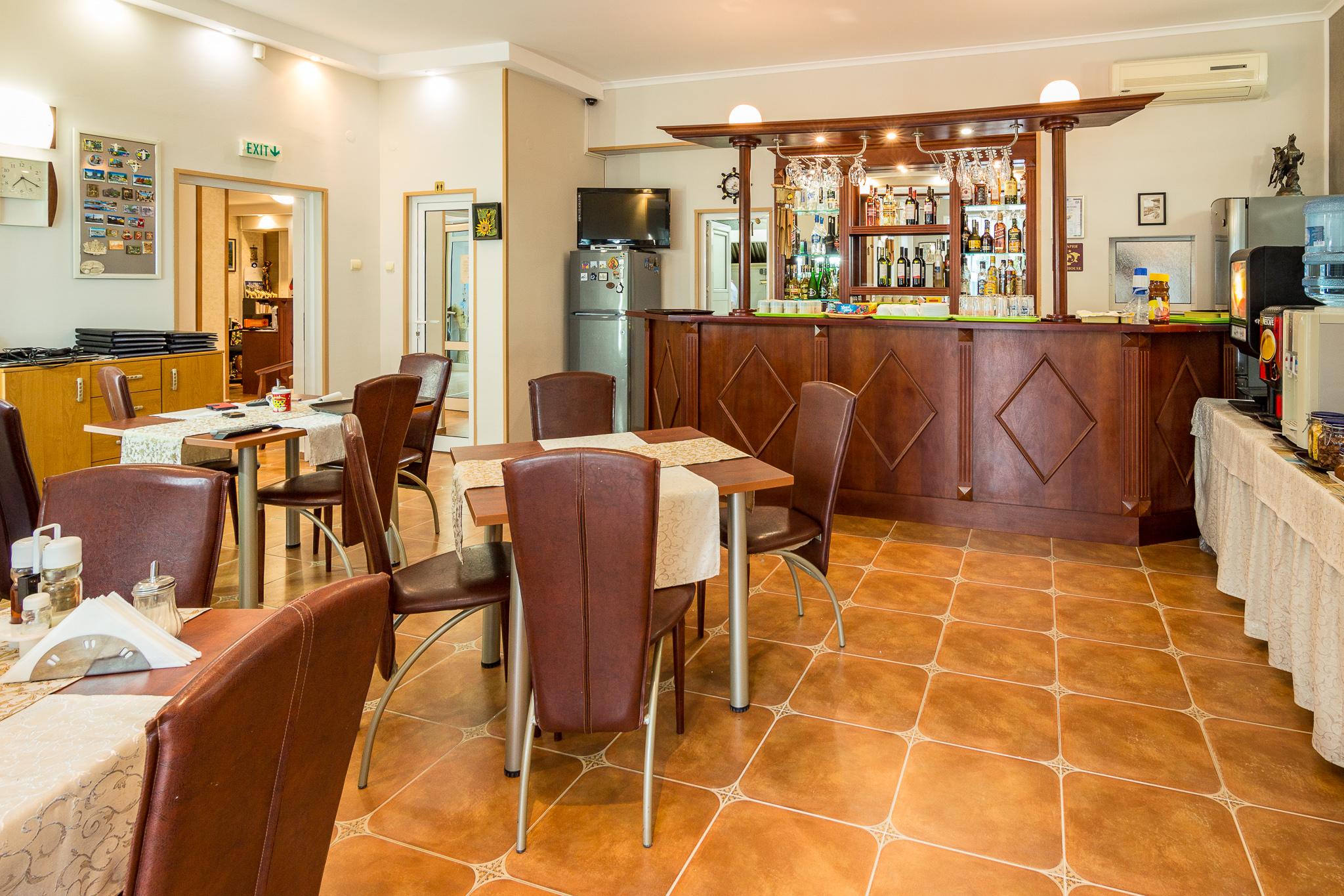 Family Hotel Venera Sveti Vlas Bagian luar foto