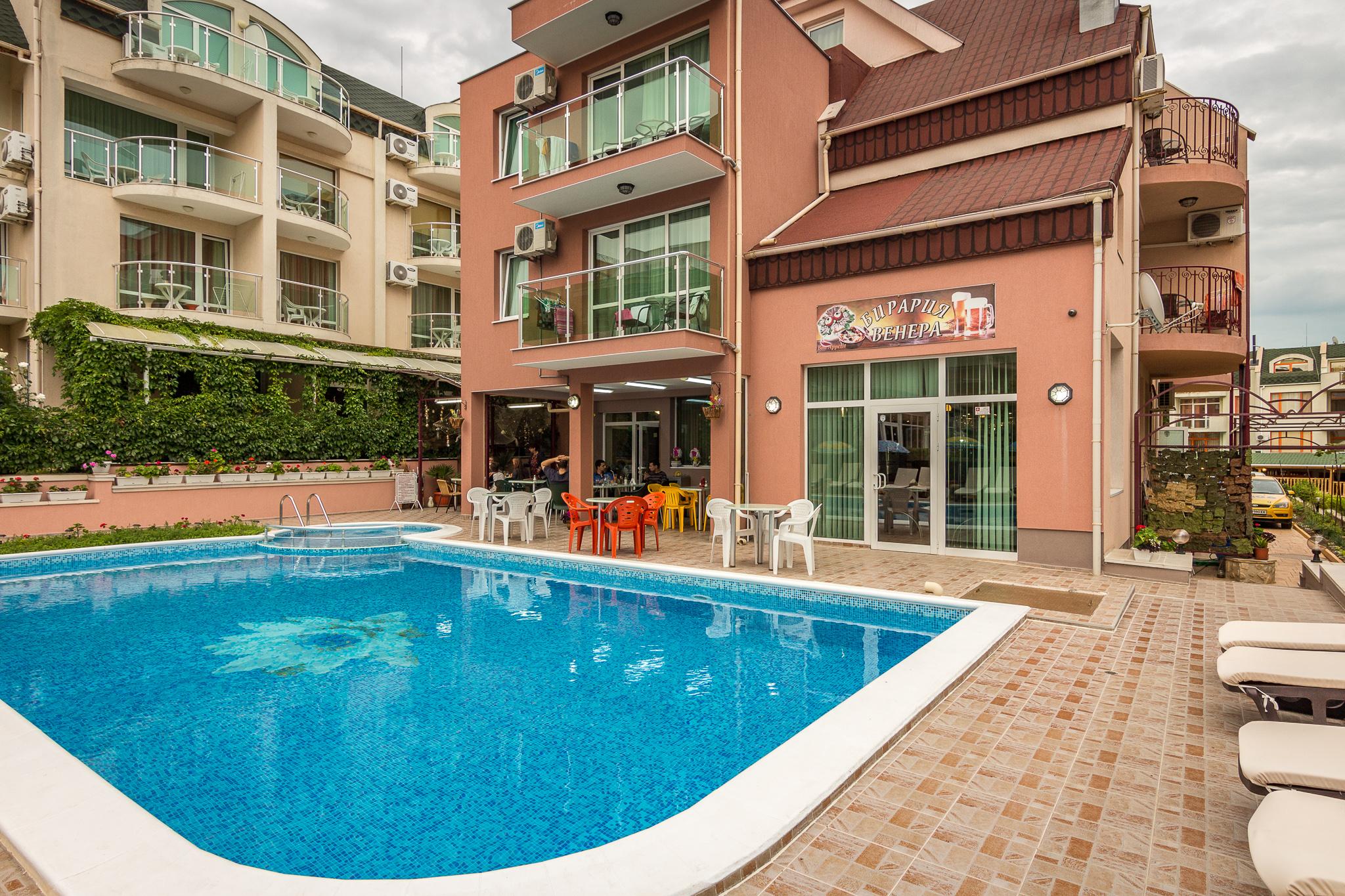 Family Hotel Venera Sveti Vlas Bagian luar foto