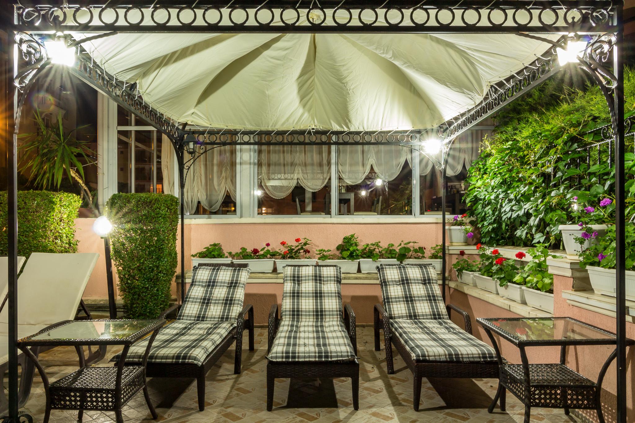 Family Hotel Venera Sveti Vlas Bagian luar foto