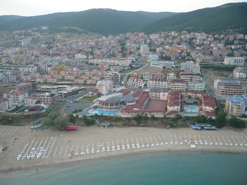 Family Hotel Venera Sveti Vlas Bagian luar foto