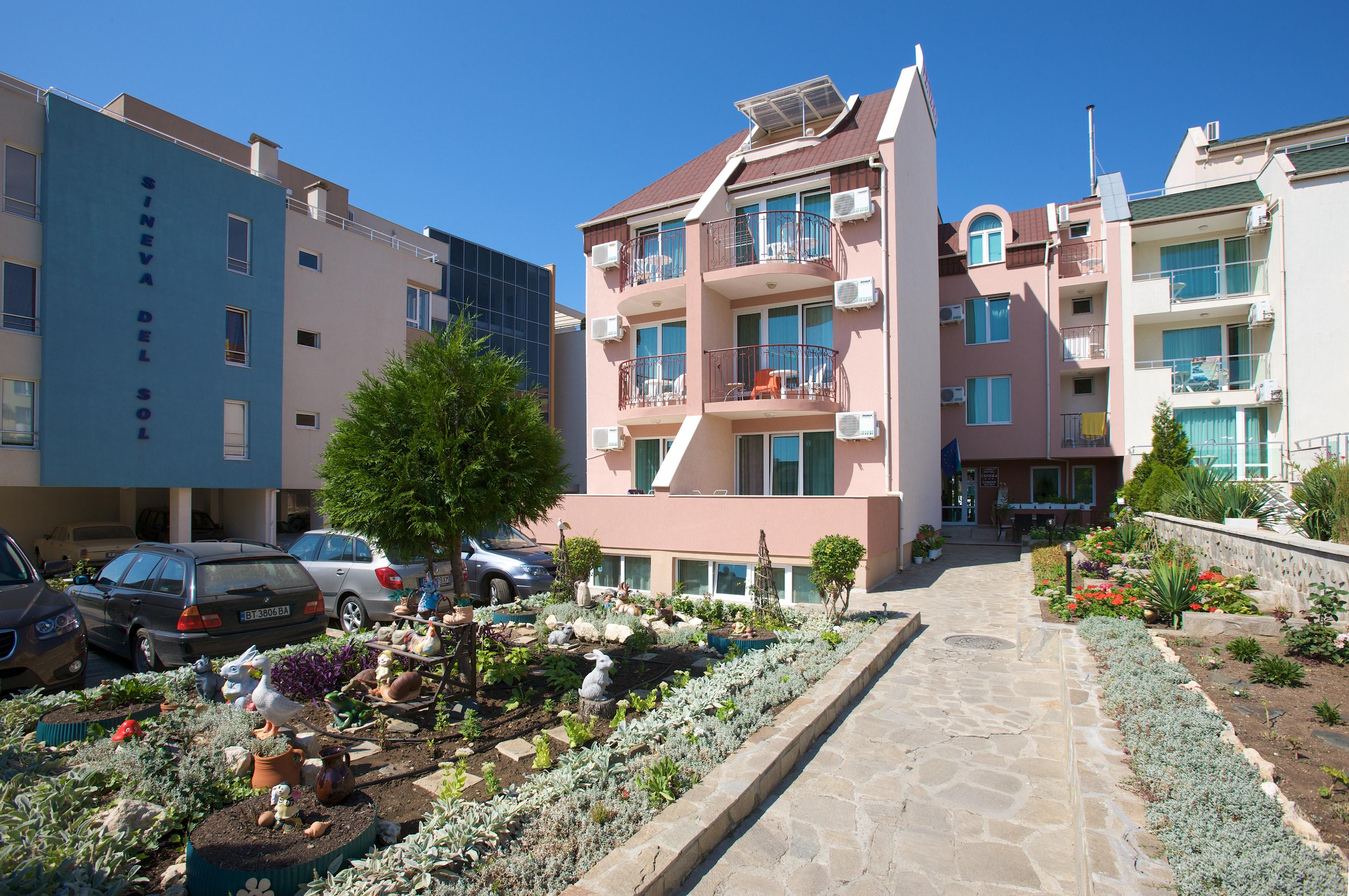 Family Hotel Venera Sveti Vlas Bagian luar foto