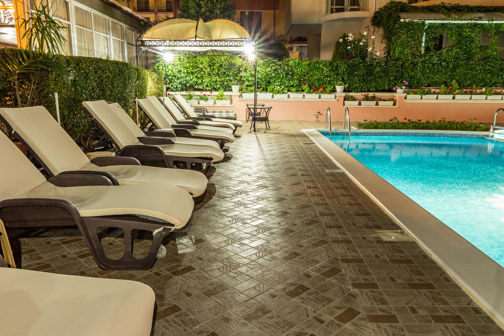 Family Hotel Venera Sveti Vlas Bagian luar foto