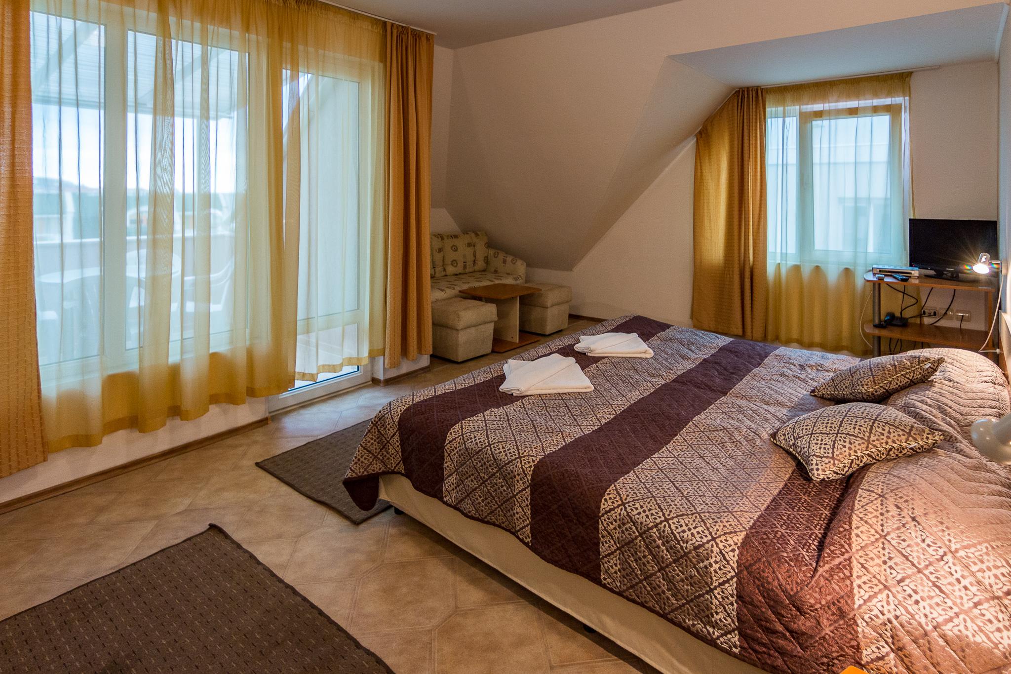 Family Hotel Venera Sveti Vlas Bagian luar foto