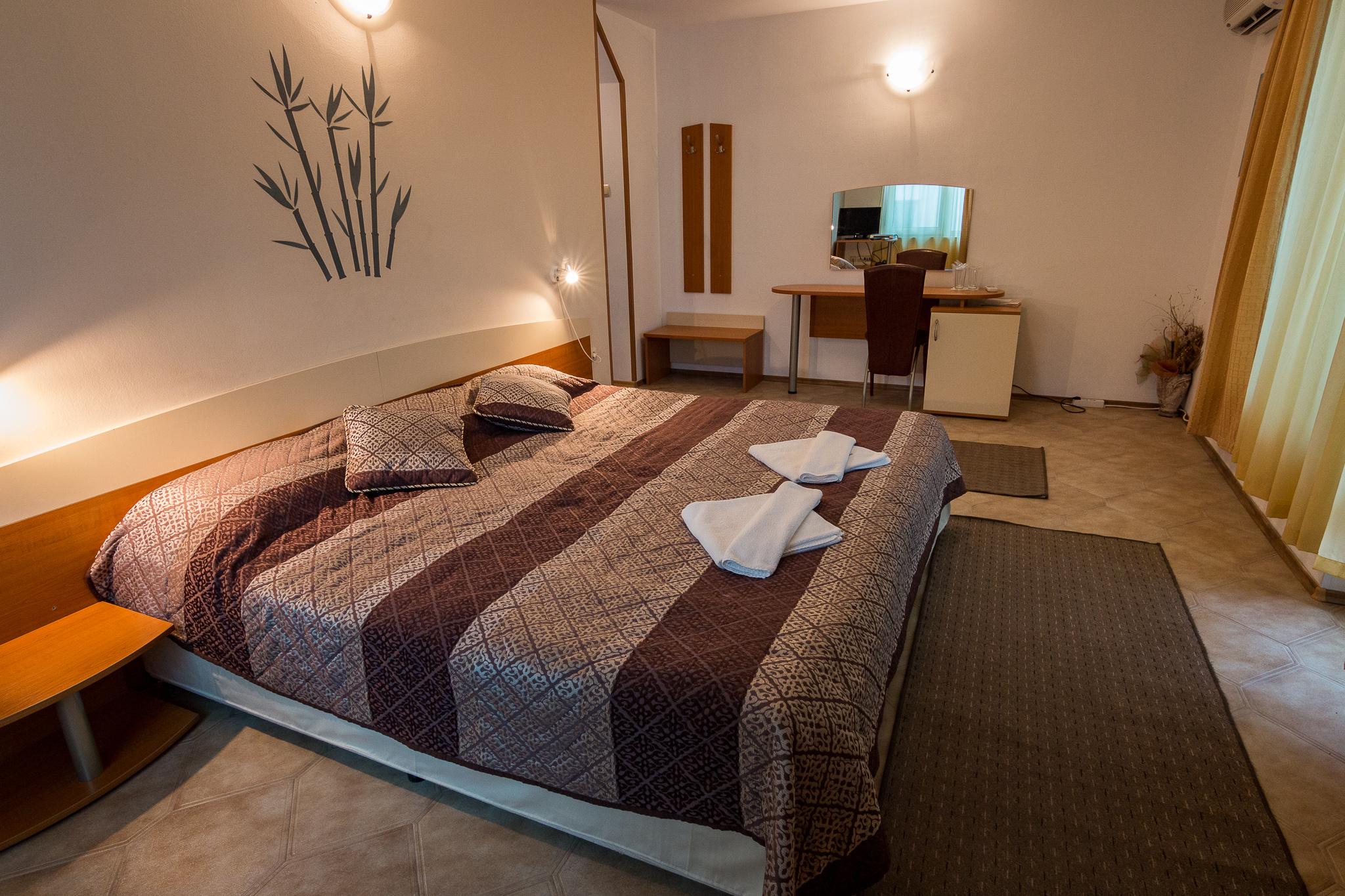 Family Hotel Venera Sveti Vlas Bagian luar foto