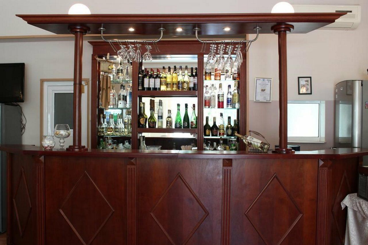 Family Hotel Venera Sveti Vlas Bagian luar foto